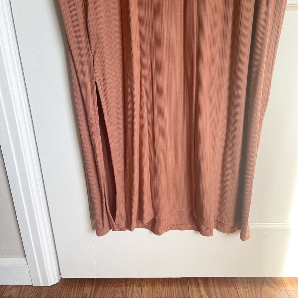 Old Navy Mauve Fitted Sleeveless Rib-Knit Midi Dress - Picture 7 of 9